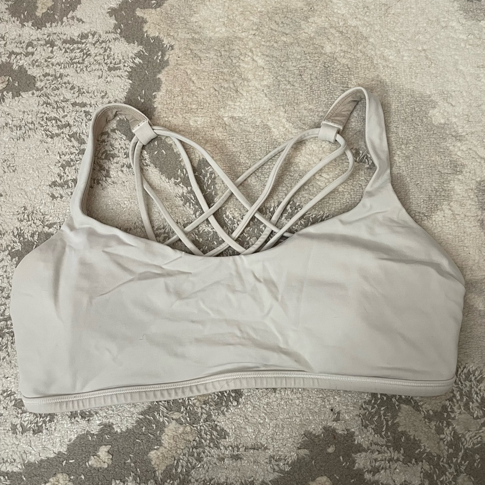 Lululemon Free to Be Sports Bra